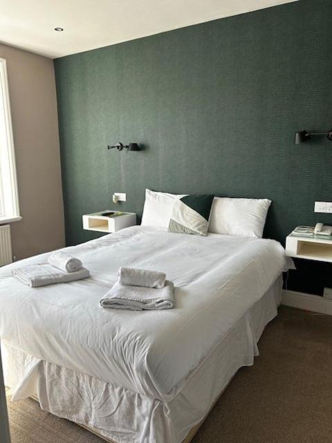 The Limes Bar And Hotel Needham Market ภายนอก รูปภาพ