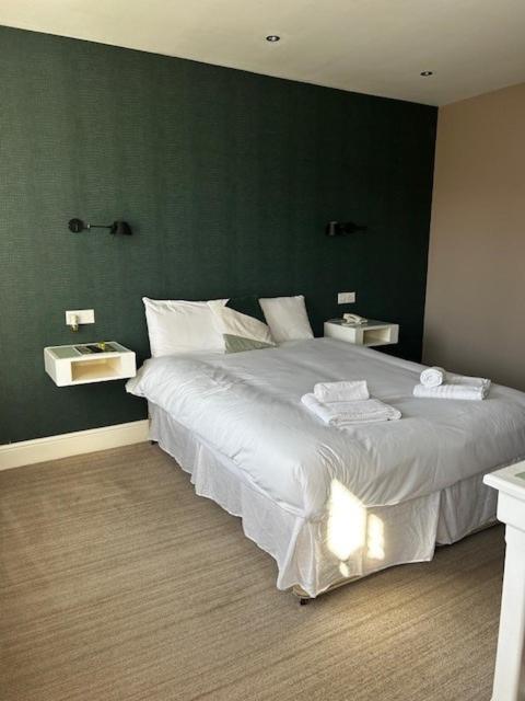 The Limes Bar And Hotel Needham Market ภายนอก รูปภาพ